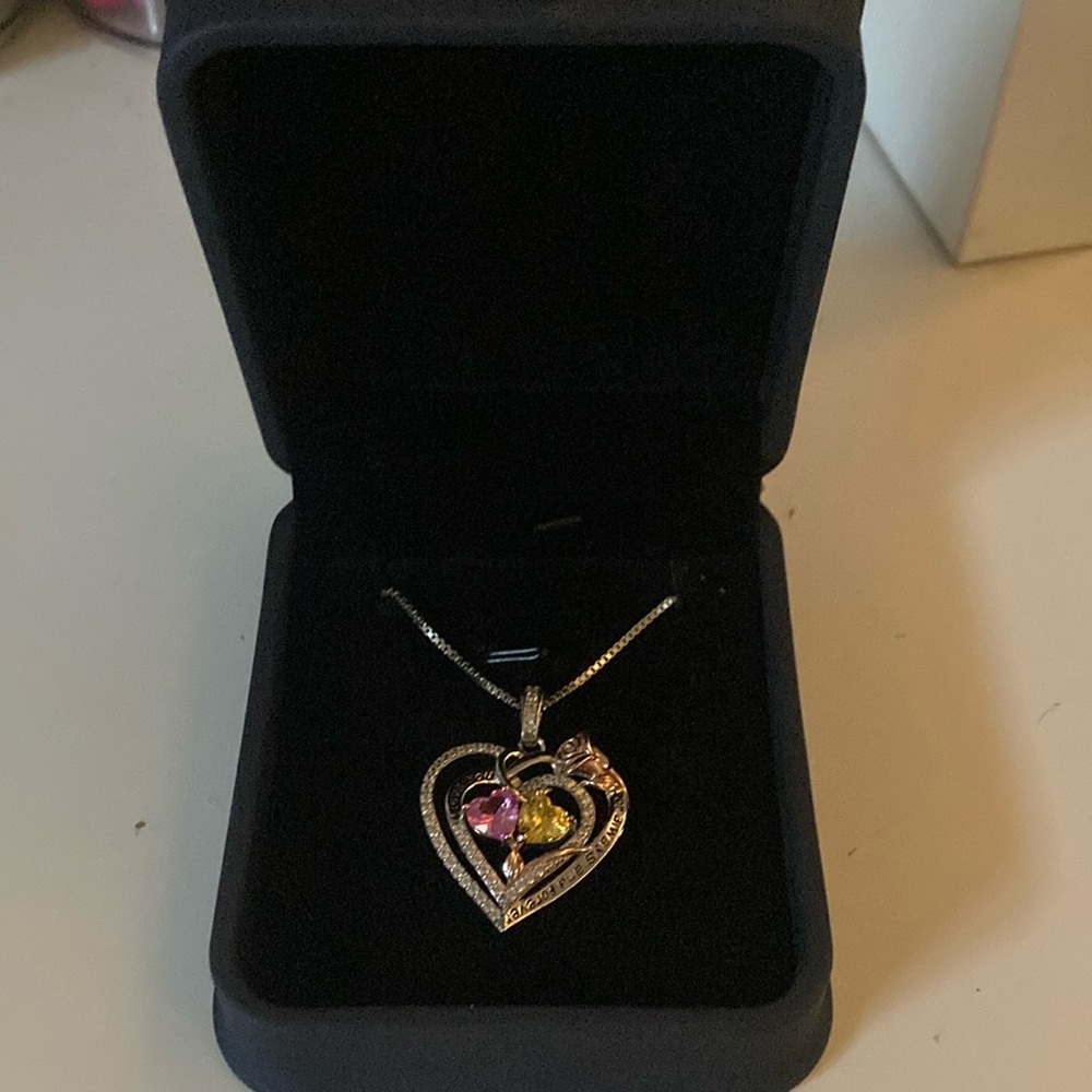 Elegant Heart-Shaped Pendant Necklace